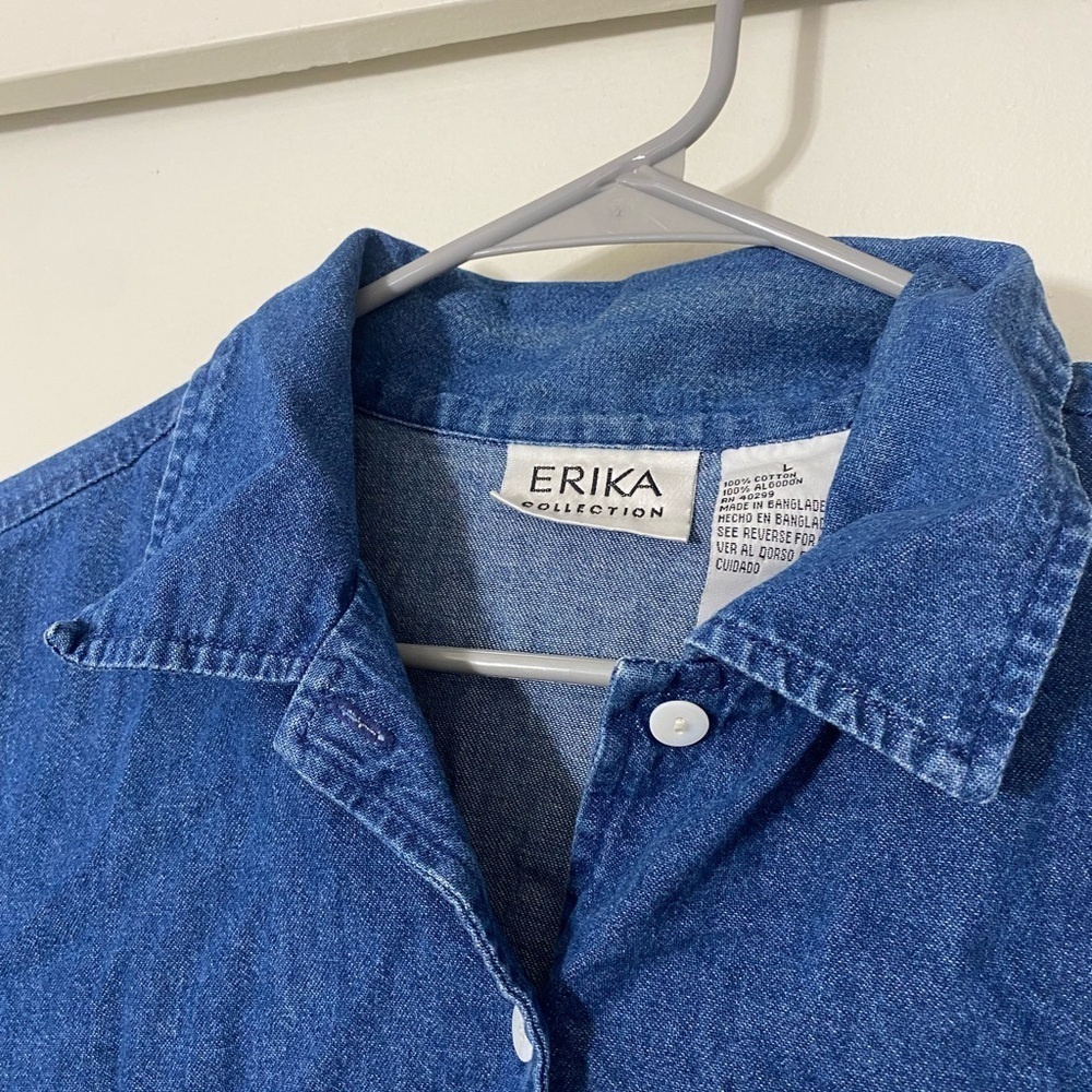 Erika Collection demin top with floral design. Size Large. - Picture 3 of 4
